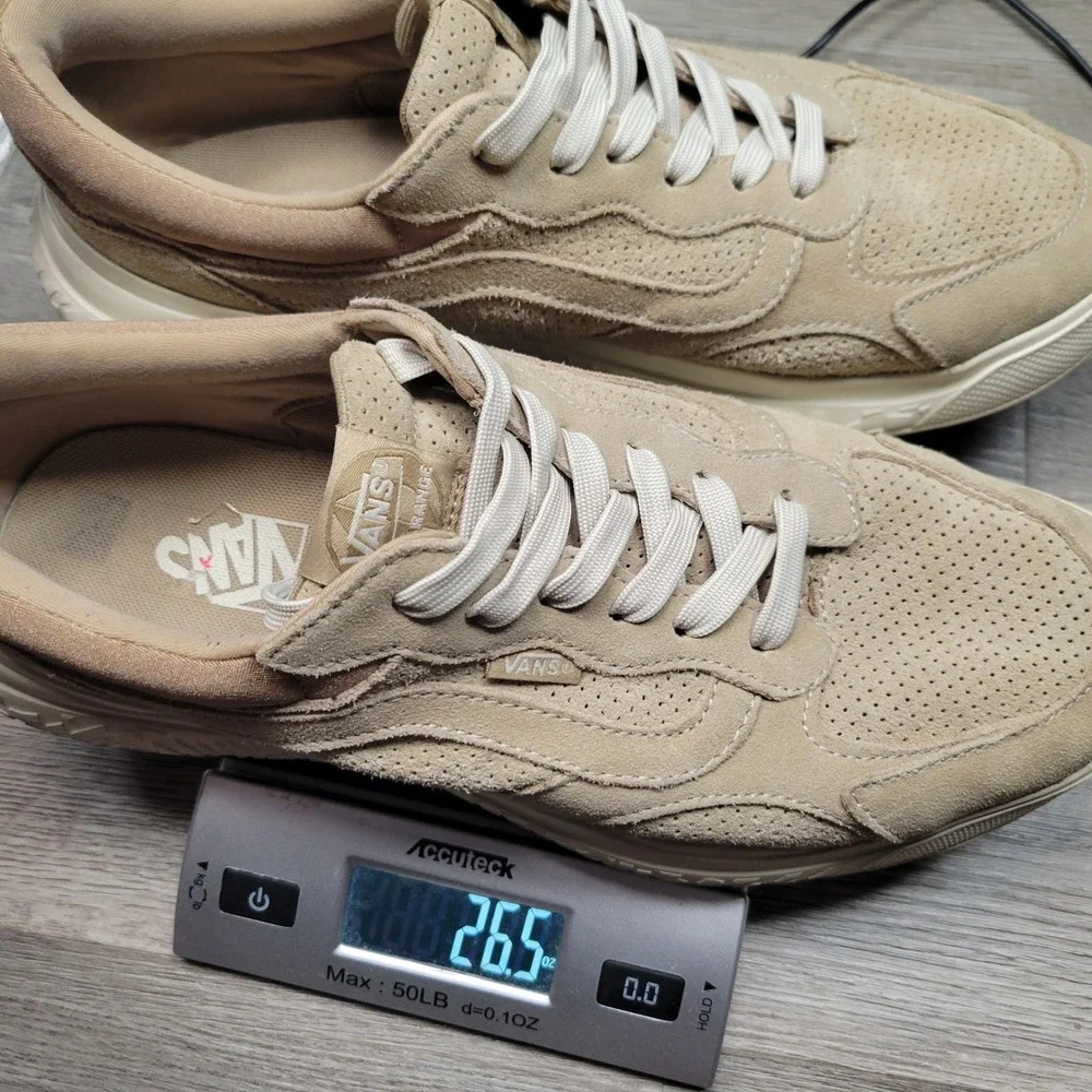 Vans UltraRange VR3 Mens Size 11 Tan Suede Perforated Low Top Sneakers